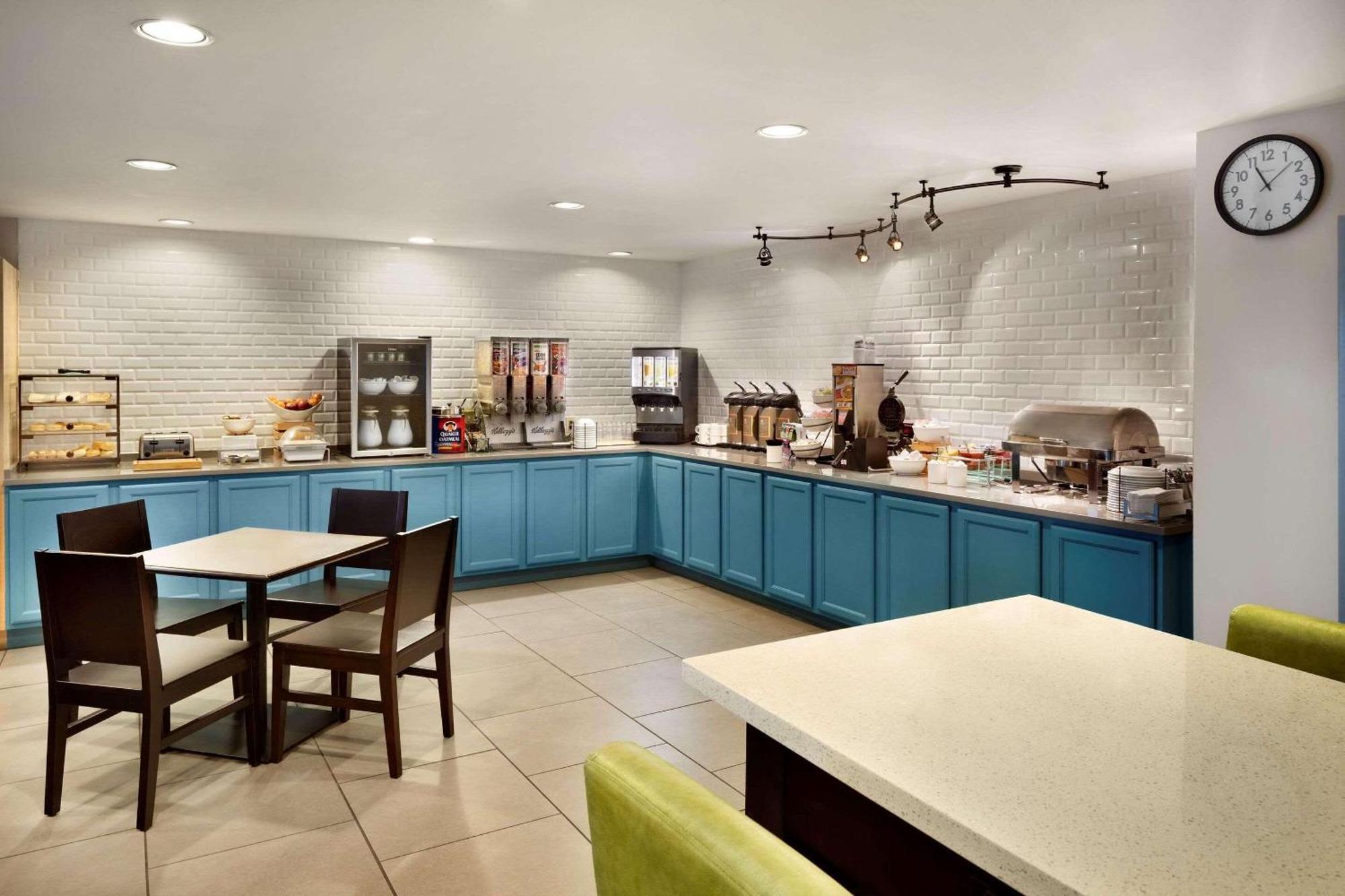 Country Inn & Suites By Radisson, Louisville East, Ky Buitenkant foto